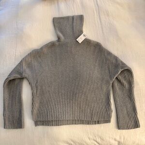 Abercrombie Gray Turtleneck Sweater